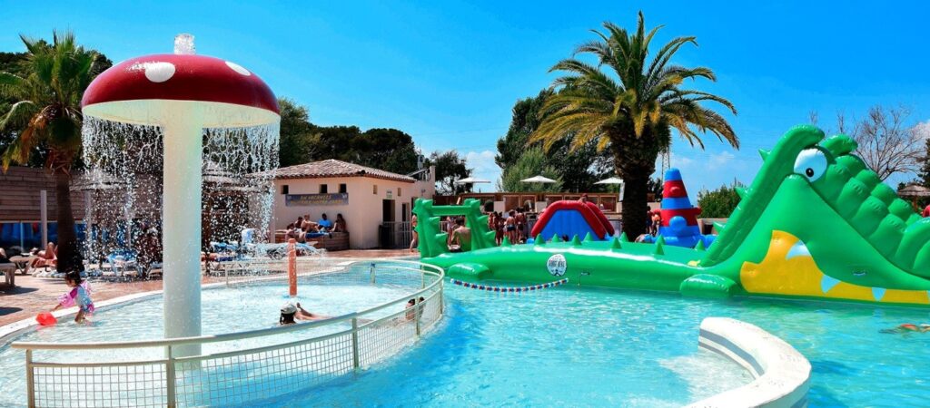 Site de Gorge-vent : votre camping à Fréjus avec Parc aquatique et jeux !